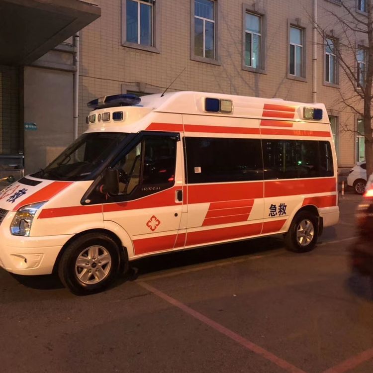 革吉夜间租赁救护车护送病人转院：安全转运的 8 大核心注意事项